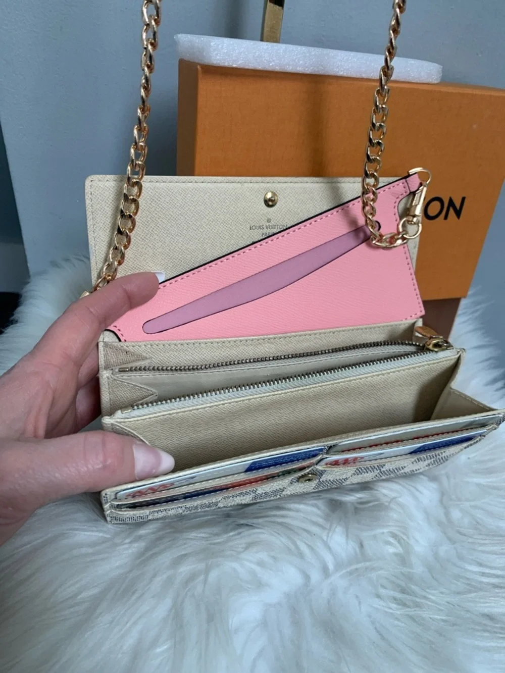 2007 authentic Louis Vuitton Damier Azur Sarah wallet w/ box & conversion kit. - Picture 14 of 16